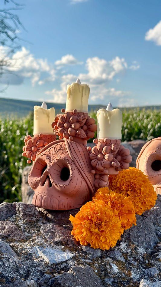 THREE CANDLE CATRINA